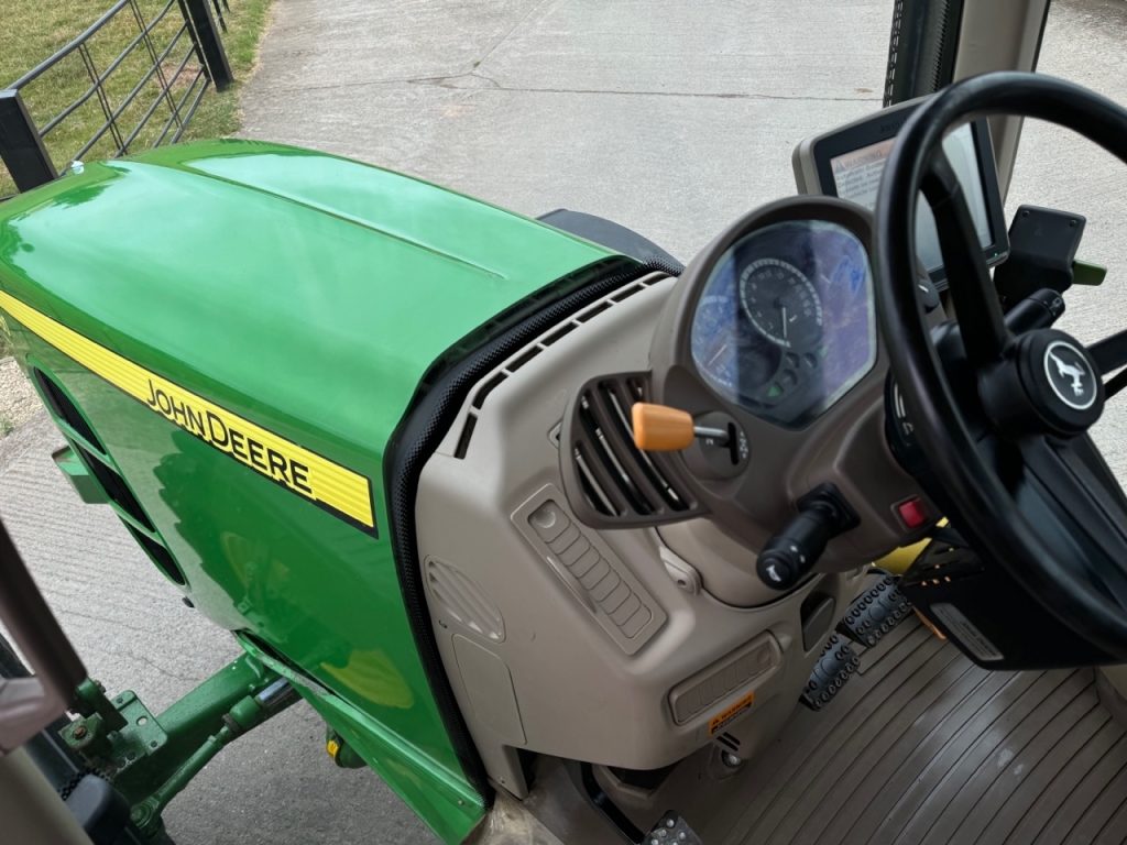 John Deere 7430