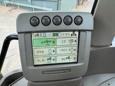 John Deere 7430