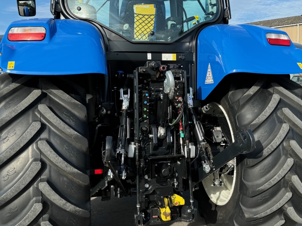 New Holland T7.210