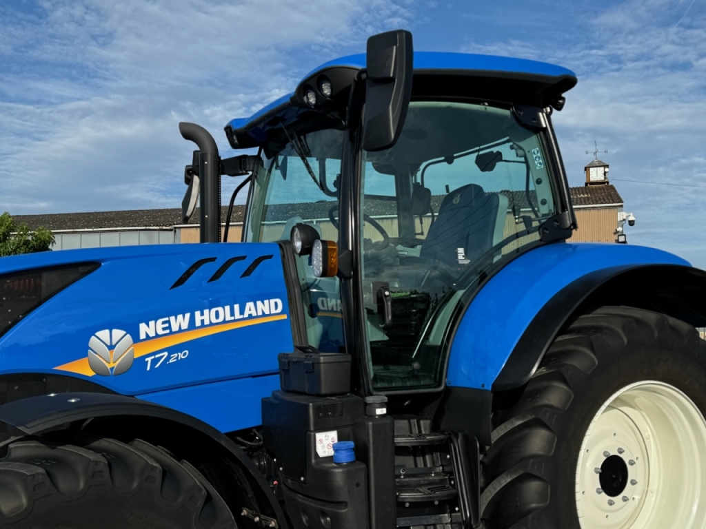 New Holland T7.210