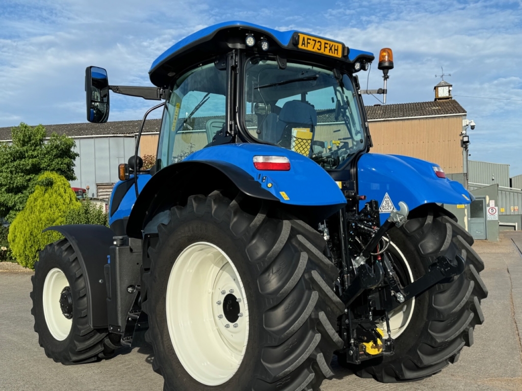 New Holland T7.210
