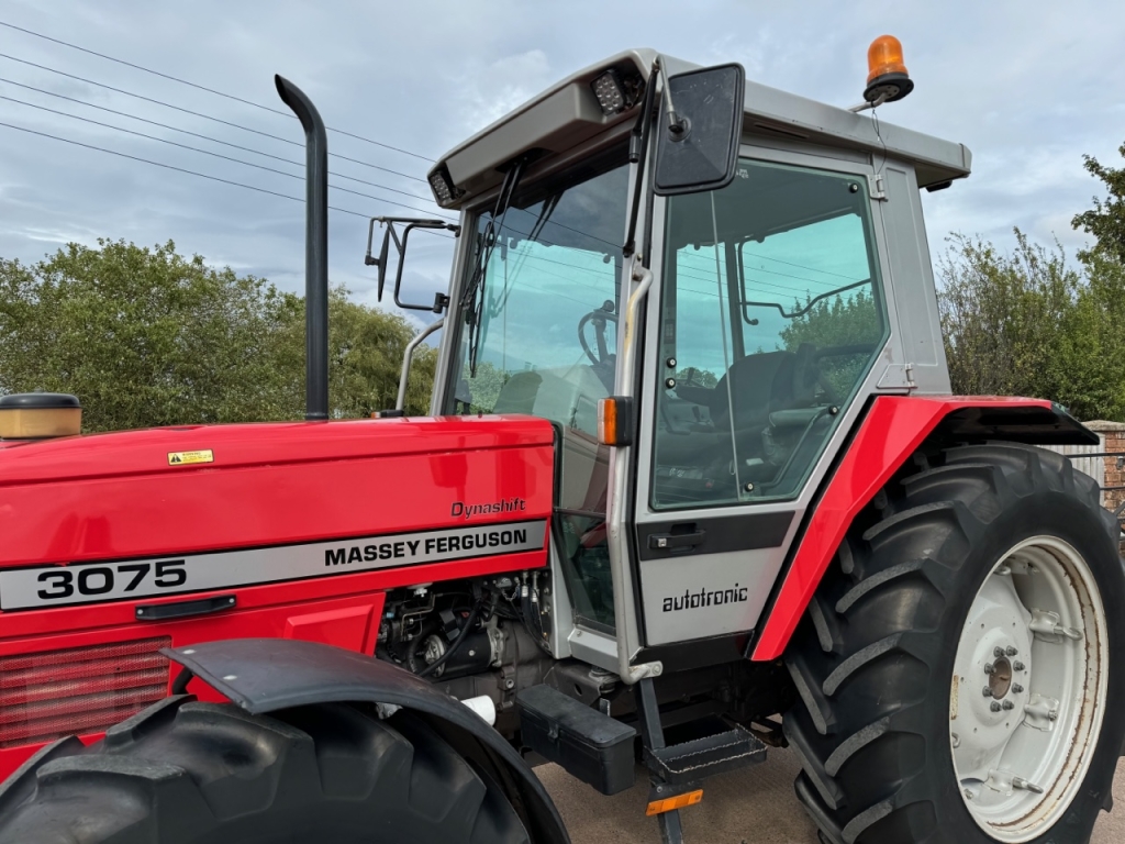Massey Ferguson 3075