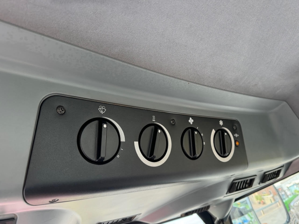 Case CX100