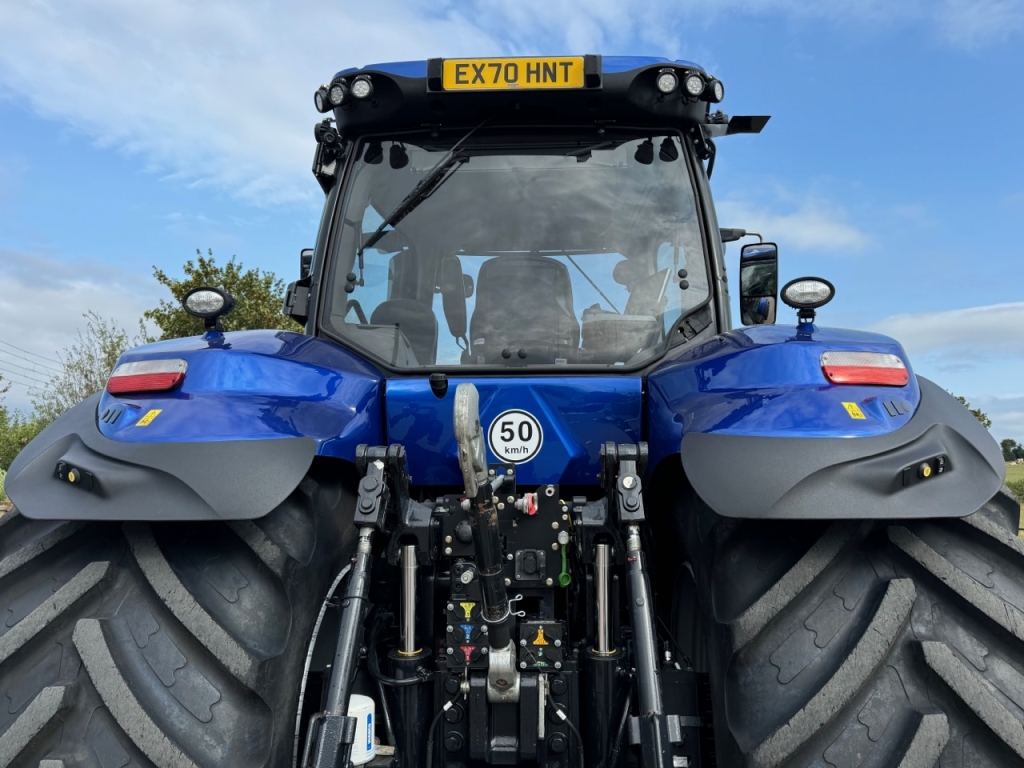 New Holland T8.435 Blue Power