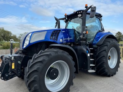 New Holland T8.435 Blue Power
