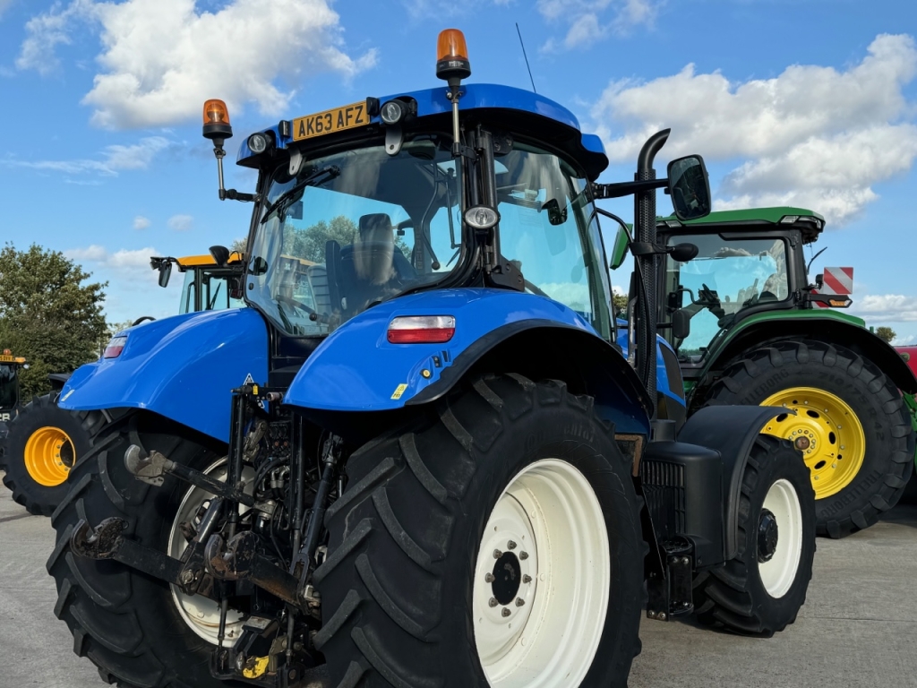 New Holland T7.200
