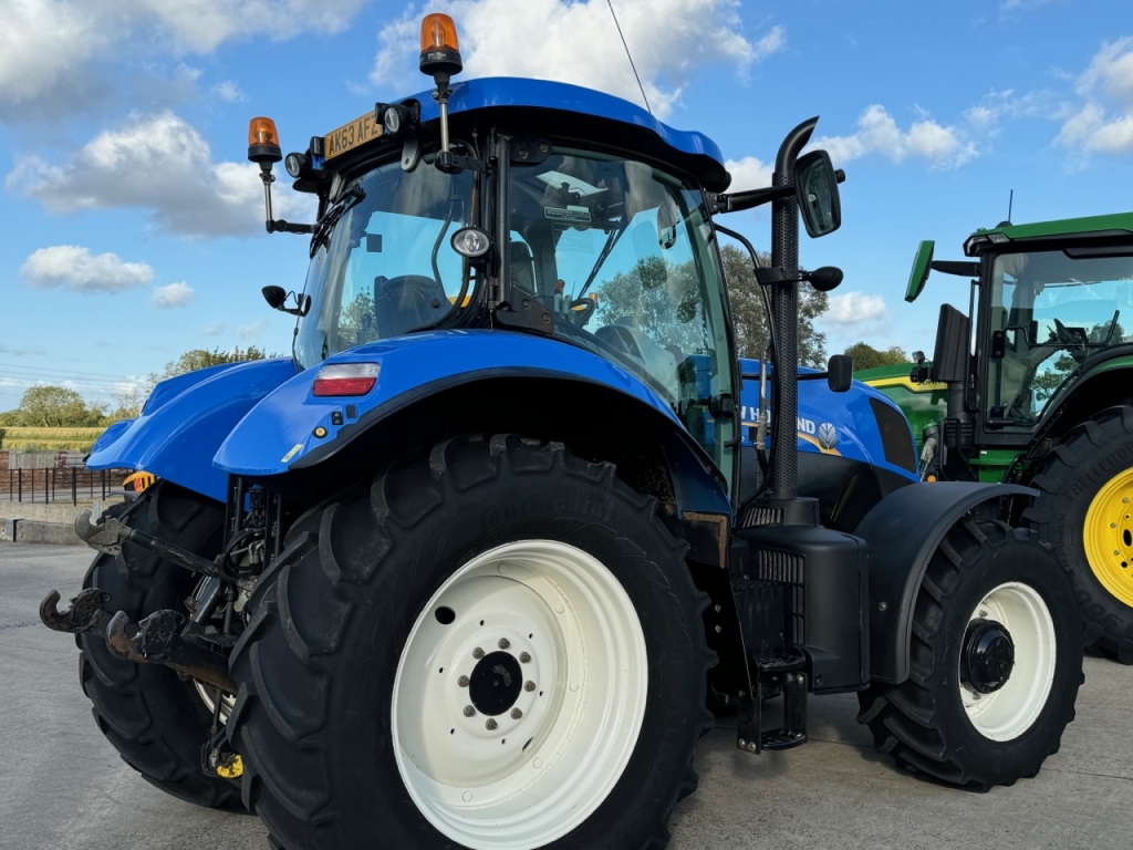 New Holland T7.200