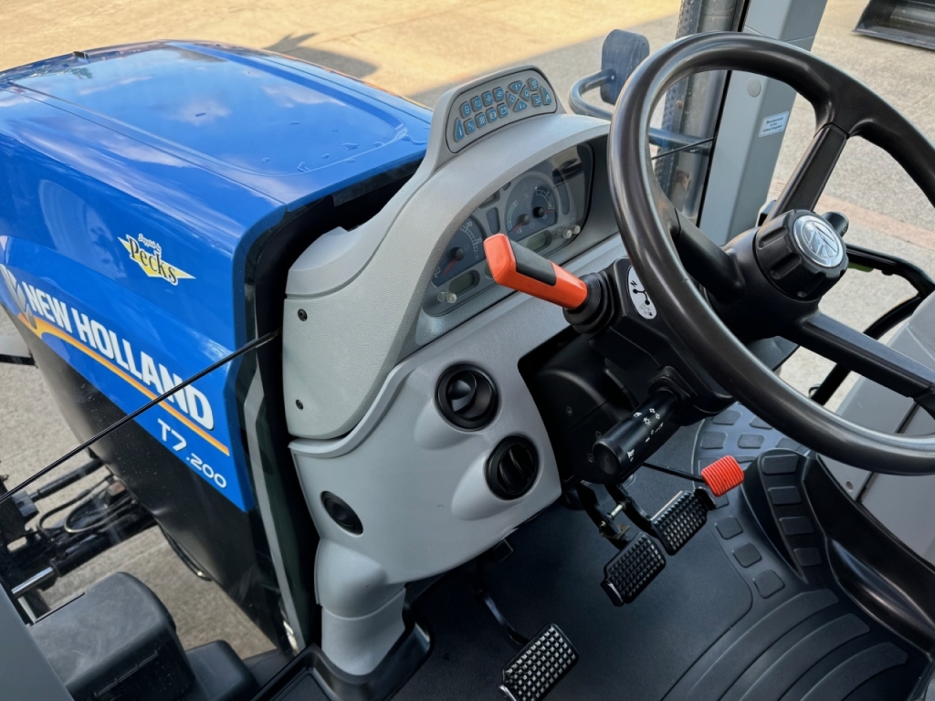 New Holland T7.200