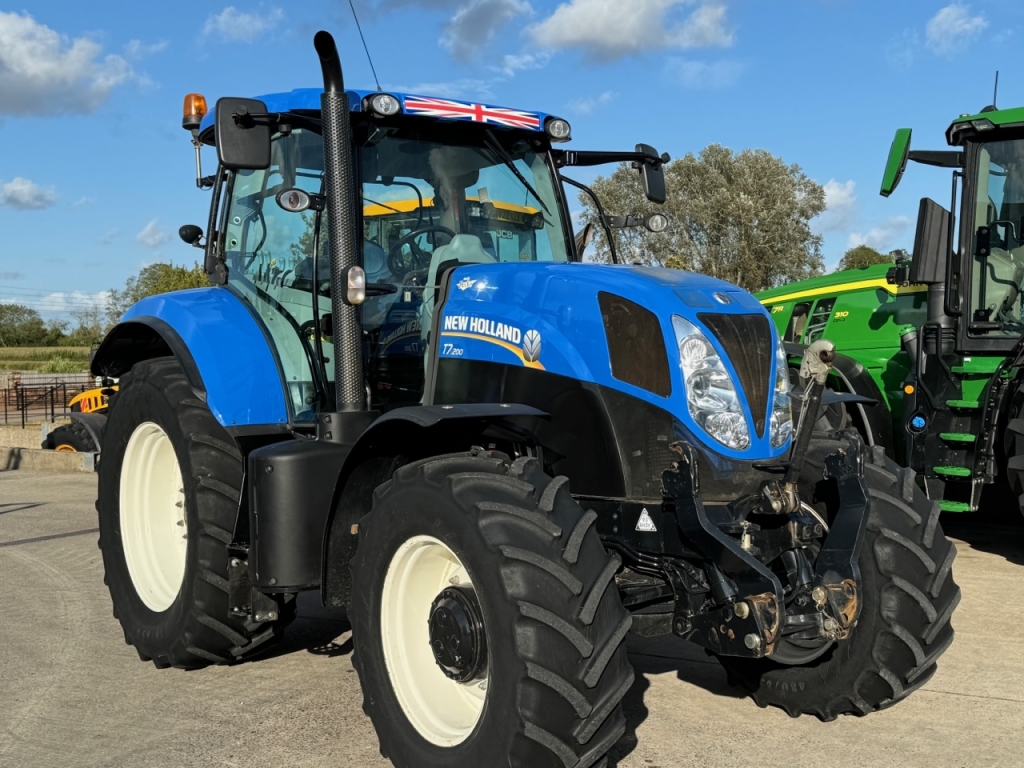 New Holland T7.200