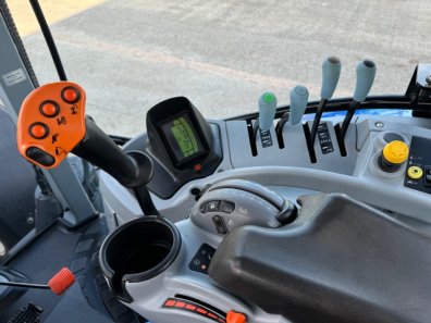 New Holland T7.200