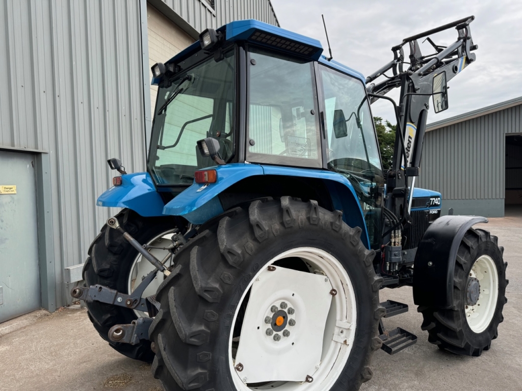 New Holland 7740 SL