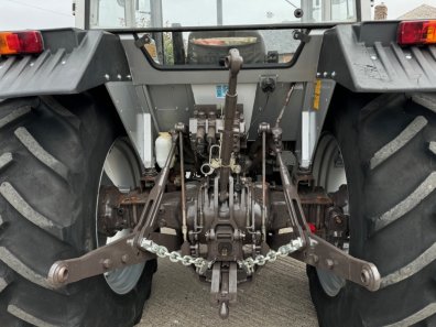 Massey Ferguson 390