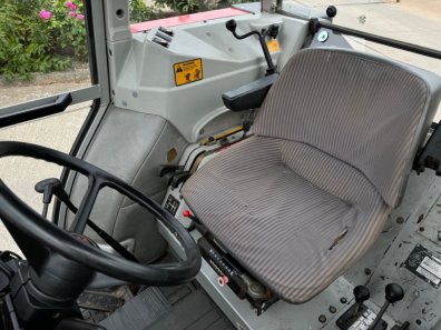 Massey Ferguson 390