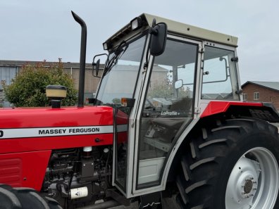 Massey Ferguson 390