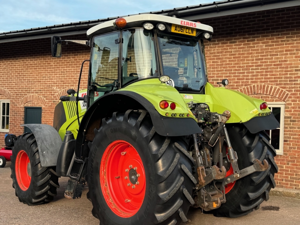 Claas Axion 820 CMATIC