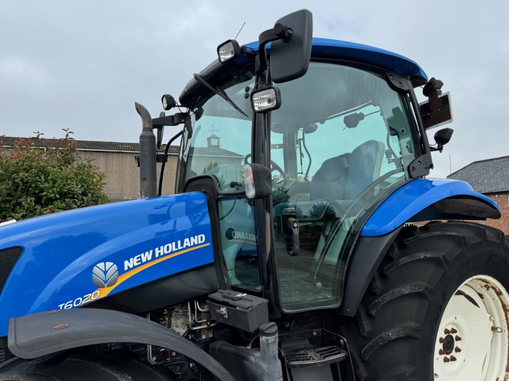 New Holland T6020 Plus