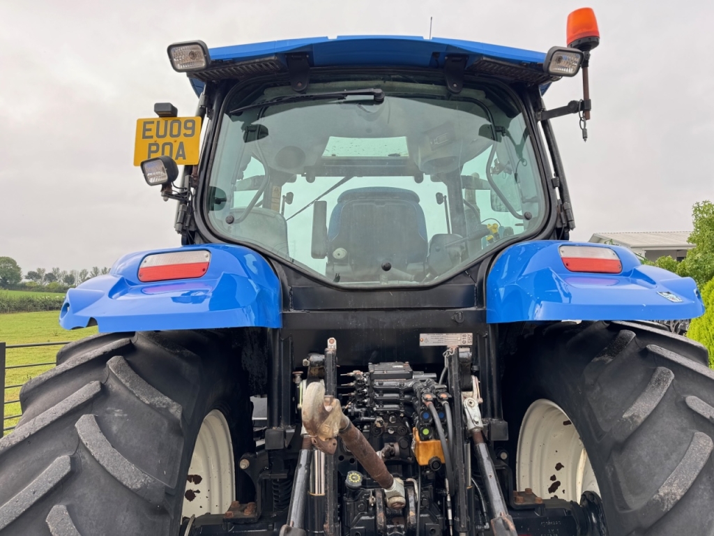 New Holland T6020 Plus