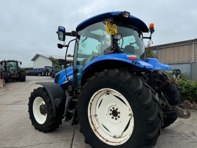 New Holland T6020 Plus