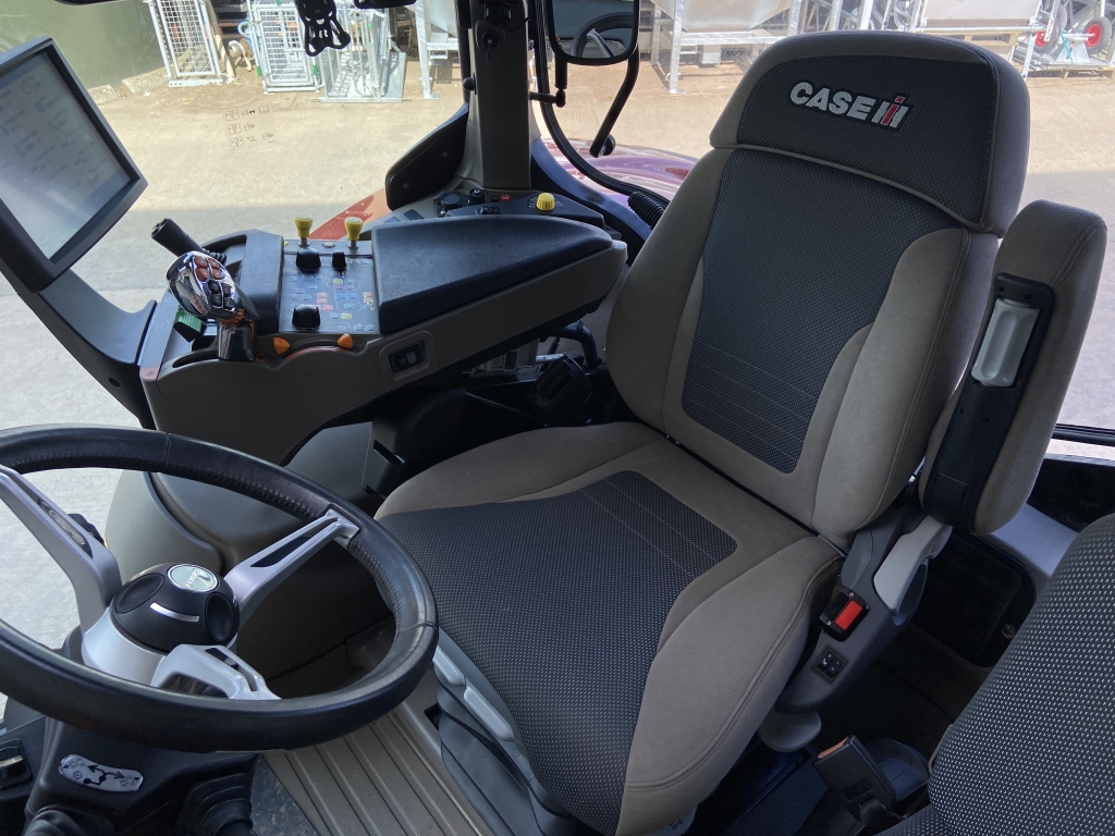 Case CVX 240