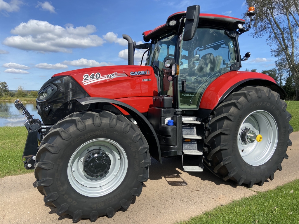 Case CVX 240