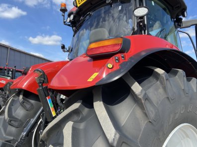 Case CVX 240
