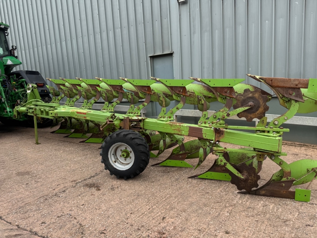 Dowdeswell 145 Series MA 8 furrow reversible plough
