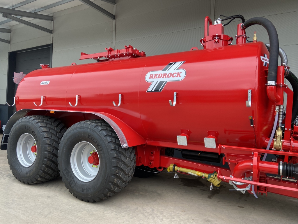 Redrock 4000 Gallon tanker
