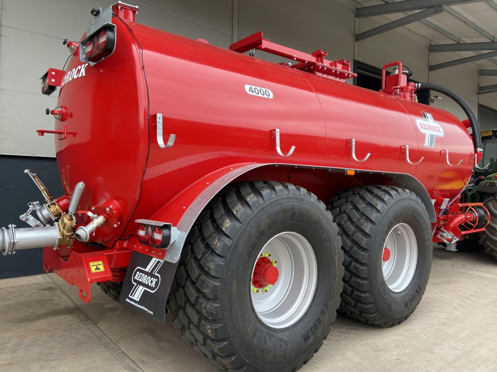 Redrock 4000 Gallon tanker