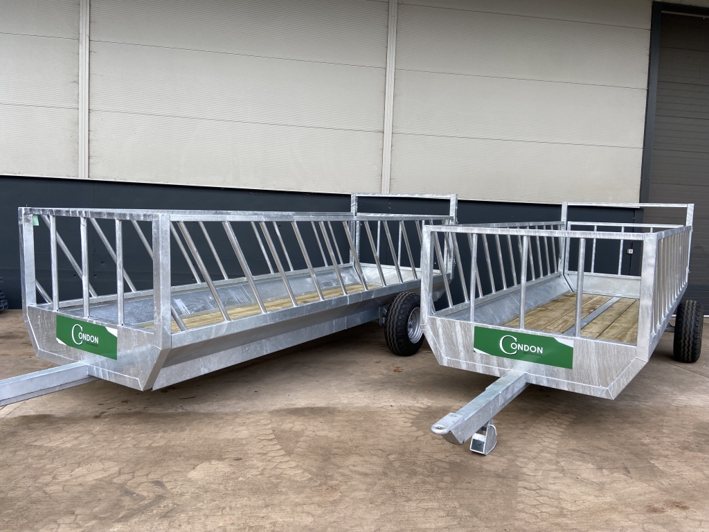 Condon Engineering silage feed trailer