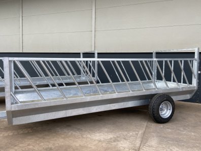 Condon Engineering silage feed trailer