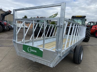 Condon Engineering silage feed trailer