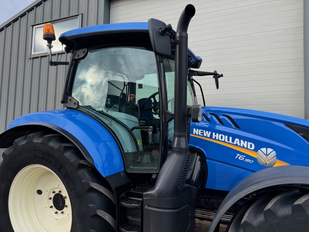 New Holland T6.180
