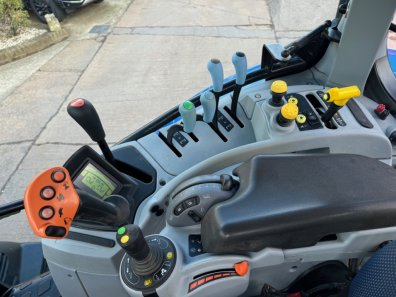New Holland T6.180