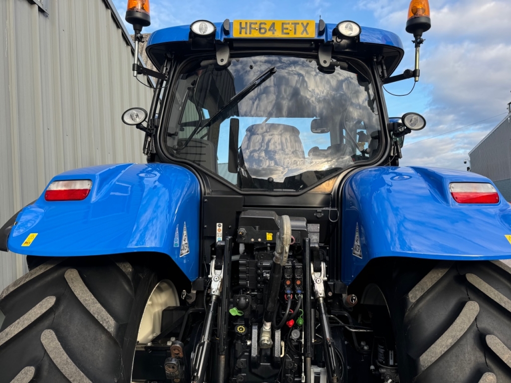 New Holland T7.200