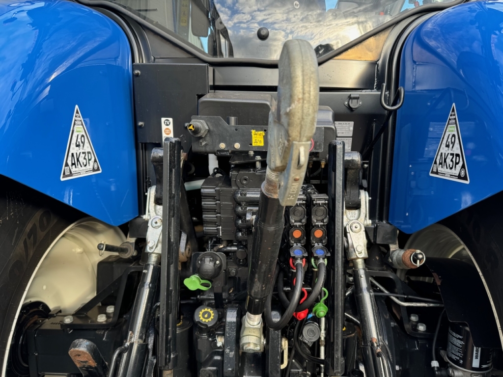 New Holland T7.200