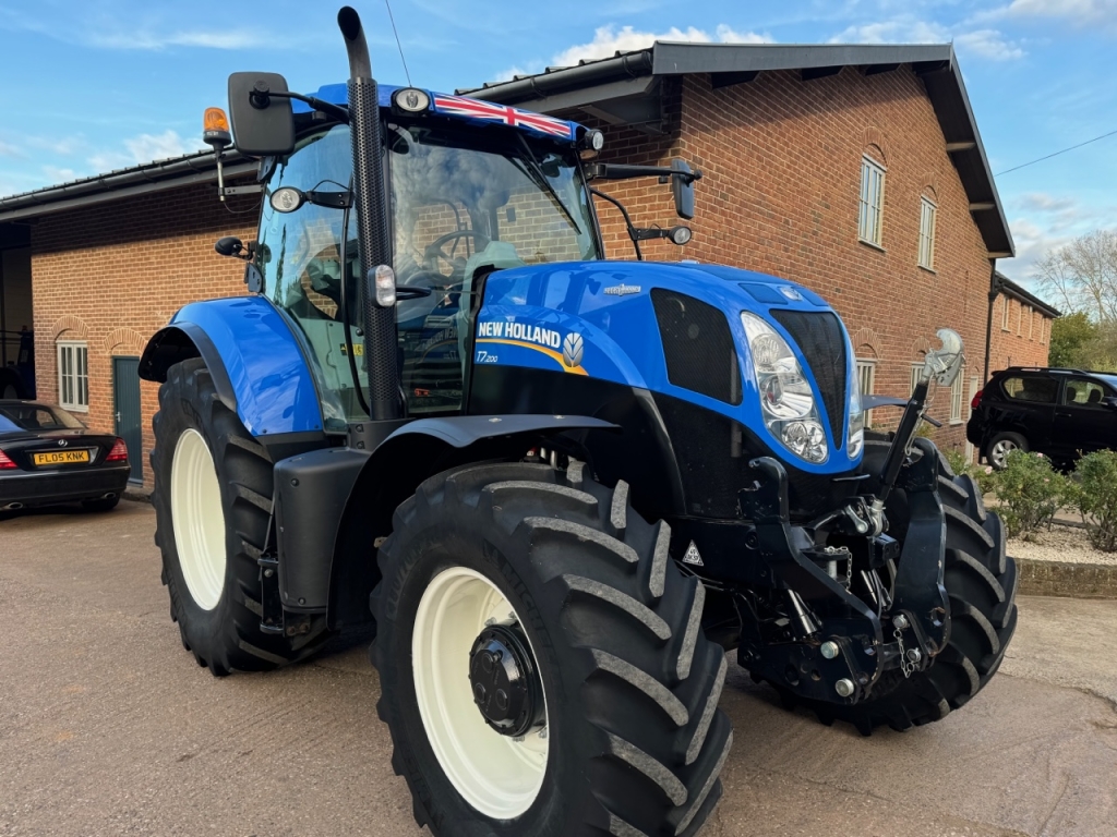 New Holland T7.200