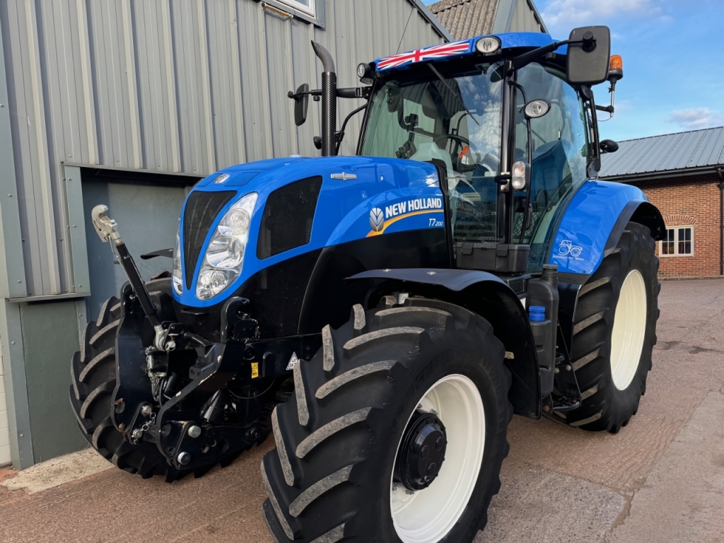 New Holland T7.200