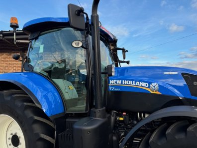 New Holland T7.200