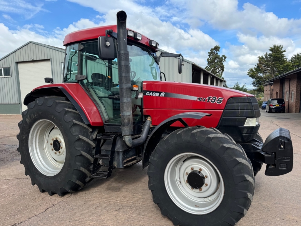 Case MX 135