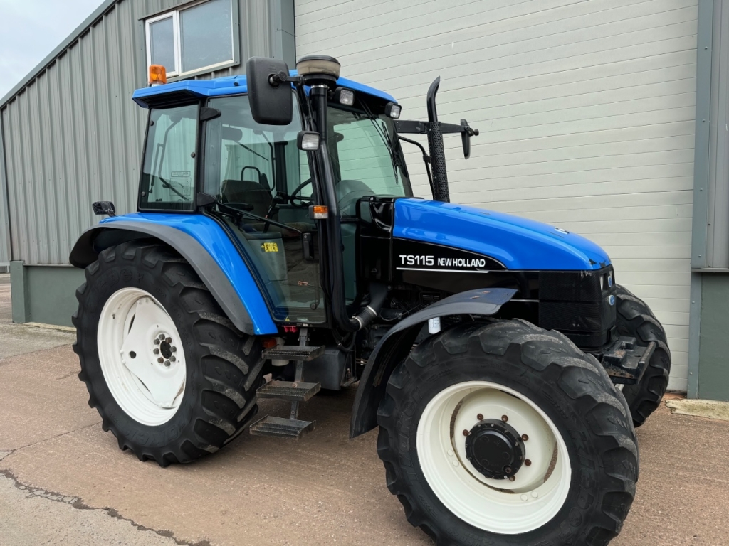 New Holland TS115