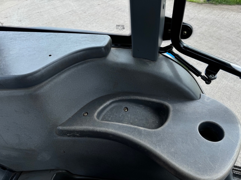 New Holland TS115