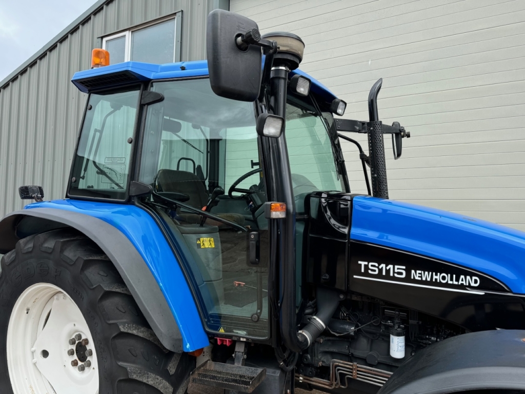New Holland TS115