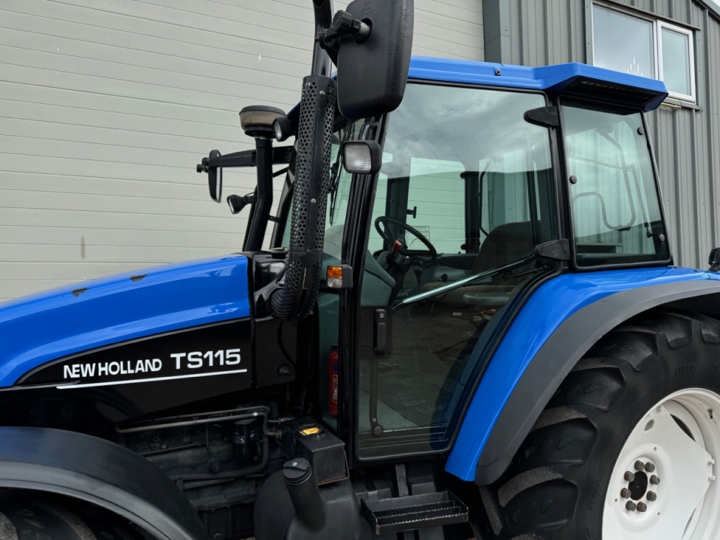 New Holland TS115