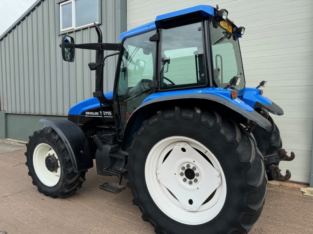New Holland TS115