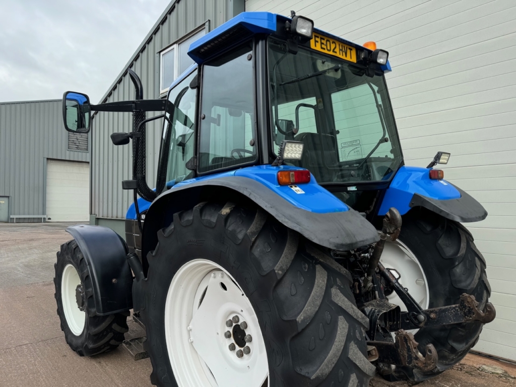 New Holland TS115