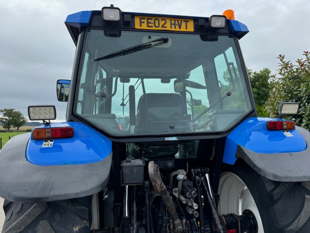 New Holland TS115
