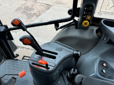 New Holland TS115