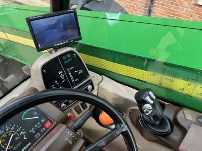 John Deere 3415