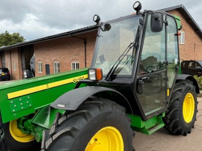 John Deere 3415