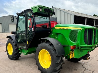 John Deere 3415
